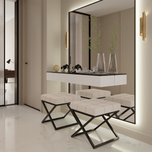 Pufa nogi czarne, siedzisko pikowane. Showroom