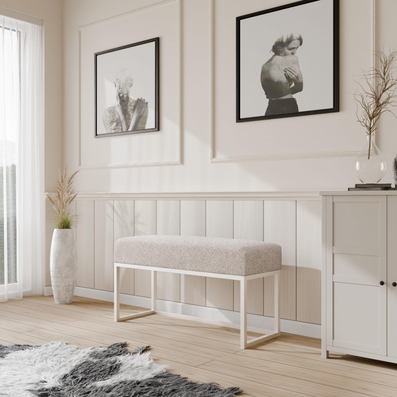 Ławka tapicerowana do przedpokoju, nogi Kaszmir, tkanina szenilowa beżowa. Showroom