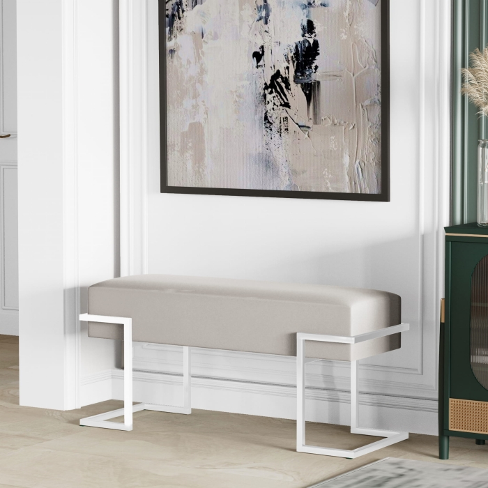 Ławka tapicerowana do przedpokoju, stelaż biały, tkanina gładka jasna szara. Showroom