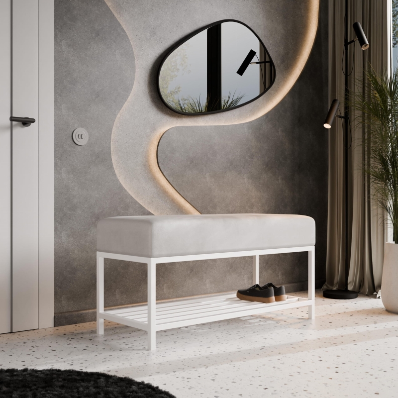 Ławka tapicerowana do przedpokoju z miejscem na buty, stelaż biały, tkanina gładka jasny szary. Showroom