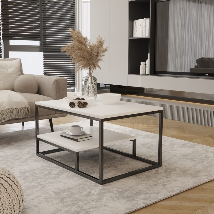 Stolik kawowy prostokątny, dodatkową półka na dole, stelaż czarny, blat biały. Showroom