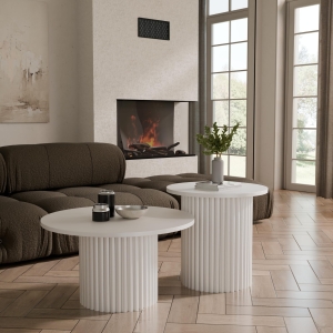 Stolik kawowy okrągły podwójny, podstawa biała okrągła ryflowana, blat biały. Showroom