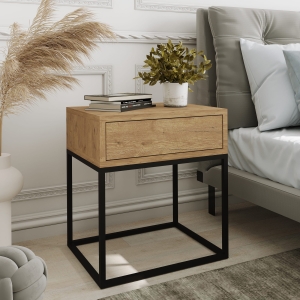 Stolik nocny, stelaż kwadrat czarny, góra z szuflada dąb Wotan. Showroom